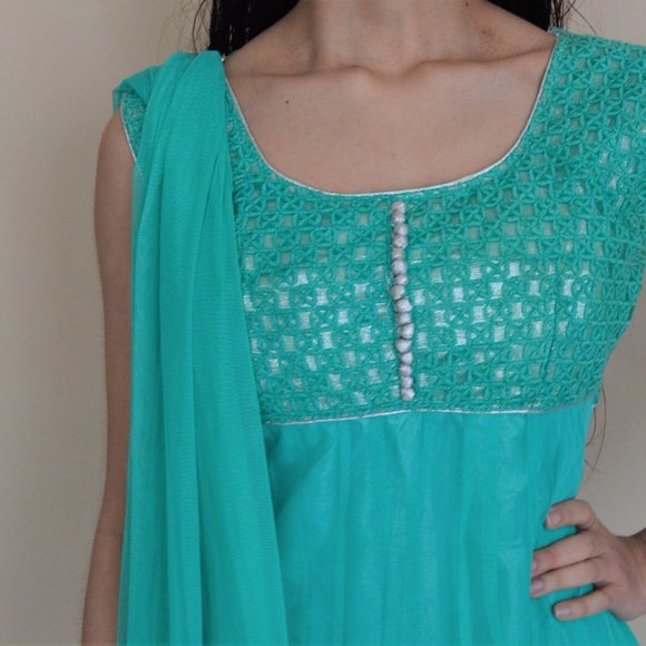 *** PARTY WEAR SALWR KAMEEZ SET + FREE GIFT *** - Picture 1 of 6
